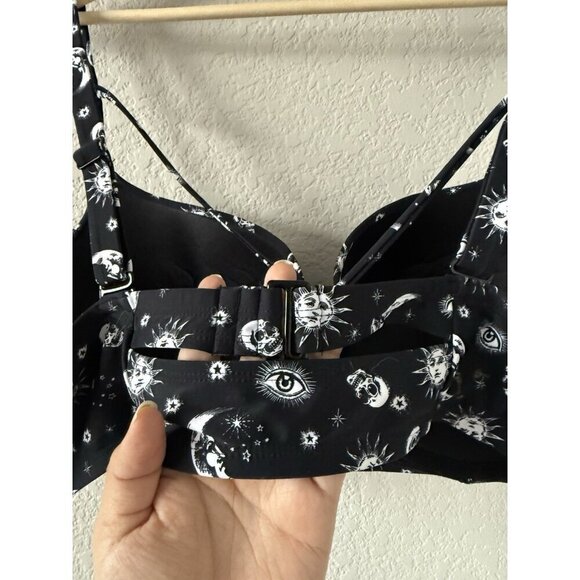 Hot Topic Celestial Crisscross Moon & Sun Black Underwire Swim Top Beach 4x - Picture 7 of 11